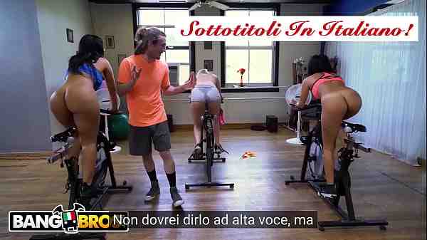 BANGBROS – Video di esercizi di Rose Monroe con sottotitoli in italiano!