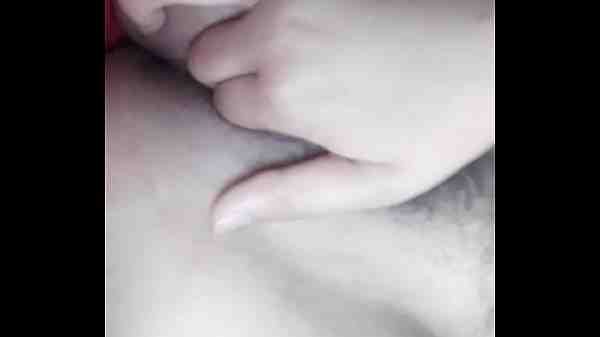 joven de 18 años masturbándose