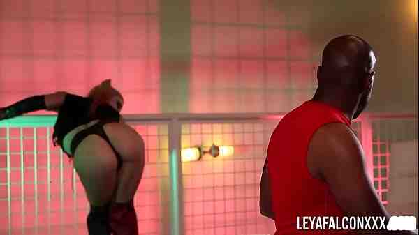 A Massive Mandingo Inserts Inside Of Kink Blonde Leya Falcon!