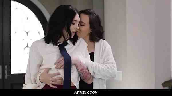 The date was horrible but this lesbian waitress is something… – Sinn Sage and Charlotte Sins