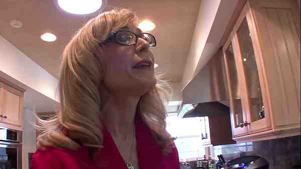 Lesbian videos featuring Nina Hartley and Ally Evans two sluts enjoy touching